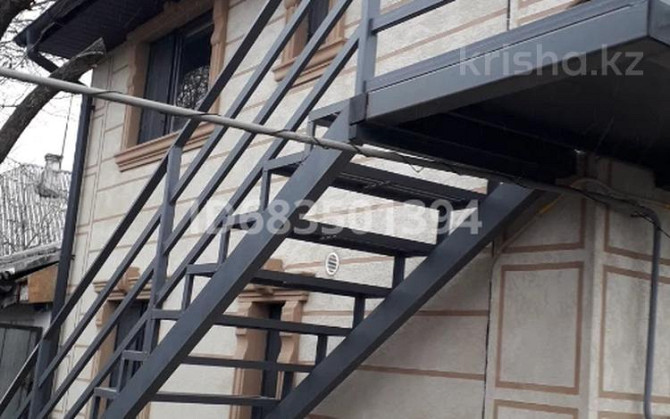 2-комнатный дом помесячно, 40 м², 6 сот., Полесская улица 38/1 — Суюнбая Almaty - photo 1