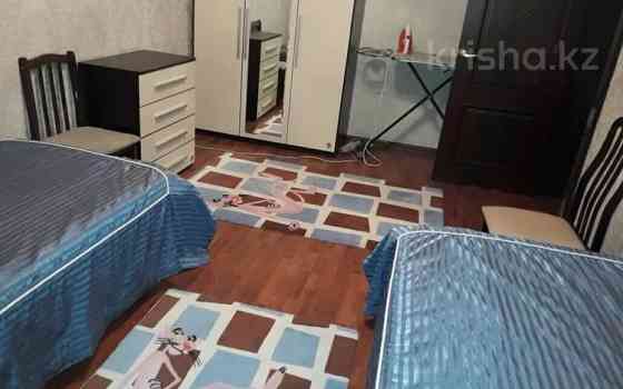 3-комнатная квартира, 90 м² посуточно, Мкр «Самал» 1-10 Astana