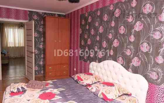 2-комнатная квартира, 45 м², 5/5 этаж посуточно, 7-й мкр 50 — 27 школа Темиртау