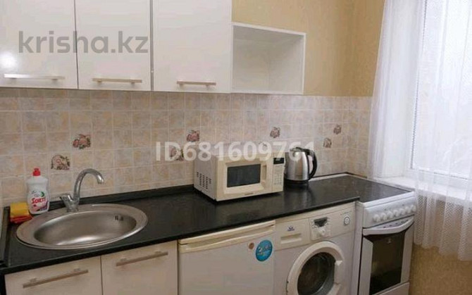 2-комнатная квартира, 45 м², 5/5 этаж посуточно, 7-й мкр 50 — 27 школа Темиртау - изображение 5