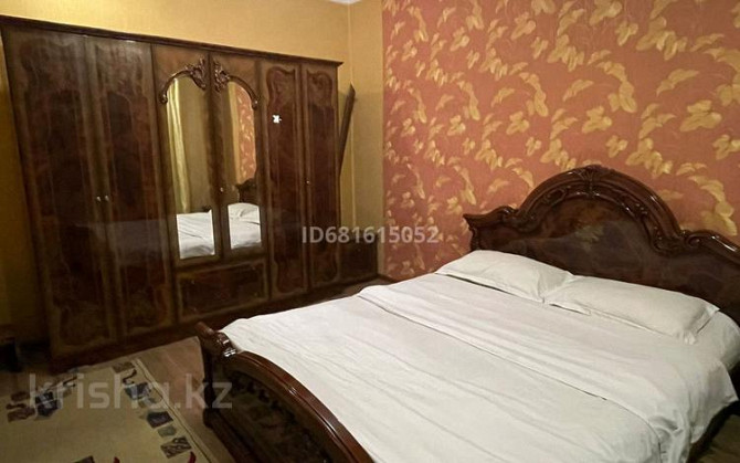 3-комнатная квартира, 72 м², 3/4 этаж посуточно, Тауке-хана 14 — Байтурсынова Шымкент - изображение 7