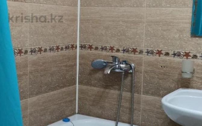 2-комнатная квартира, 60 м², 2/5 этаж посуточно, Абая 129 Тараз - изображение 8