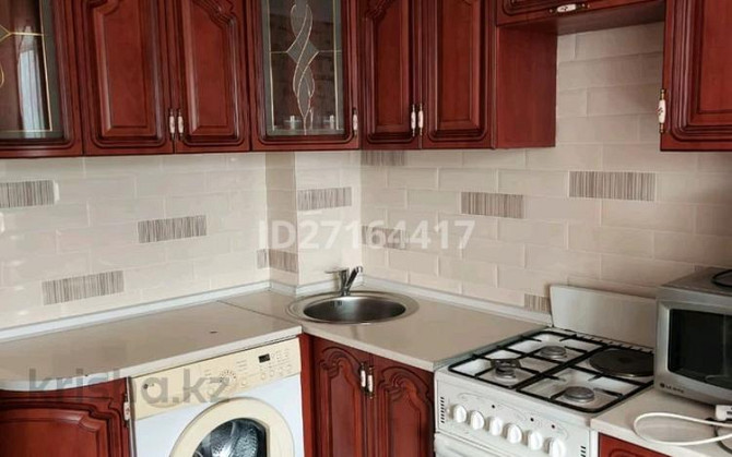 2-комнатная квартира, 52 м², 4/9 этаж посуточно, проспект Шакарима 9 — Дулатова Семей - изображение 3