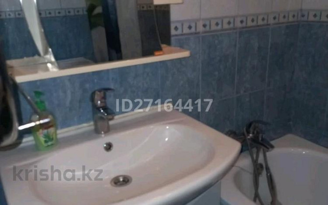 2-комнатная квартира, 52 м², 4/9 этаж посуточно, проспект Шакарима 9 — Дулатова Семей - изображение 8