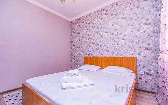 3-комнатная квартира, 65 м², 2/17 этаж посуточно, мкр Самал-1 34 Алматы