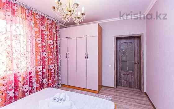 3-комнатная квартира, 65 м², 2/17 этаж посуточно, мкр Самал-1 34 Алматы