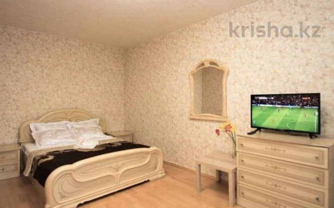 1-комнатная квартира, 45 м², 2/5 этаж посуточно, Авангард 10 Atyrau - photo 1