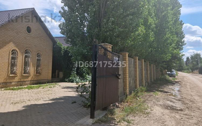 4-комнатный дом помесячно, 210 м², 10 сот., Жолмырзаева 13 — Тайманова Актобе - изображение 1