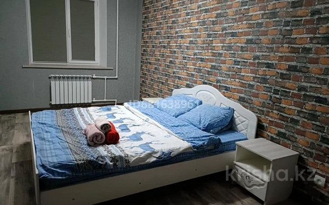 2-комнатная квартира, 57 м², 3/10 этаж посуточно, Абулхаирхана 58 — Молдагулова Актобе - изображение 1