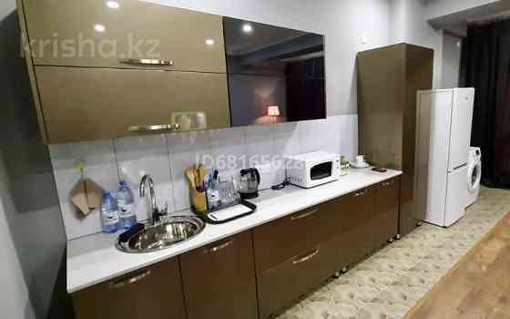 1-комнатная квартира, 50 м², 10/12 этаж посуточно, 16-й мкр , 16 мкрн 55/11-55/16 Aqtau