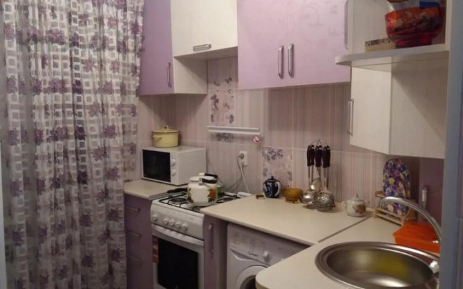 1-комнатная квартира, 32 м², 4/4 этаж посуточно, проспект Тауке хана 4 Шымкент - изображение 1