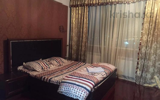 3-комнатная квартира, 140 м², 25/25 этаж посуточно, мкр 11 112а — Маметова Актобе - изображение 3
