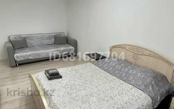 1-комнатная квартира, 35 м², 2/5 этаж посуточно, Авангард, 4 микрорайон 8 — Роддом Atyrau - photo 3