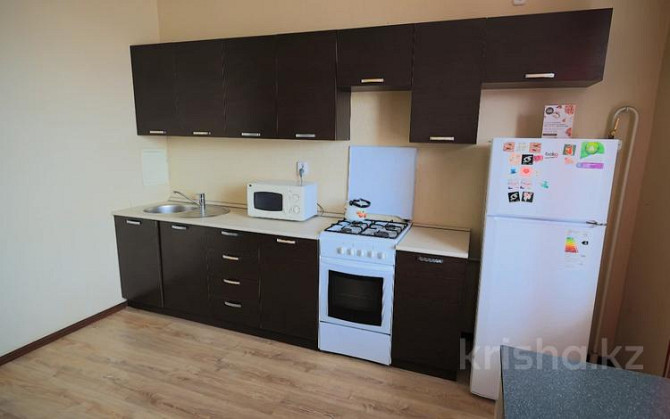 1-комнатная квартира, 45 м², 9/9 этаж посуточно, Фролова 77 Костанай - изображение 4