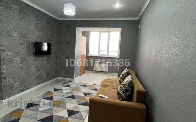 1-комнатная квартира, 37 м², 1/6 этаж посуточно, Акотау 20 — Находится в центре города,район 8ой шко Oral - photo 1