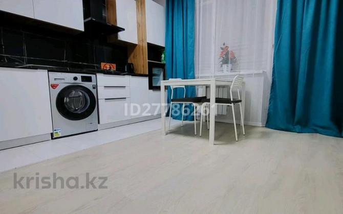 1-комнатная квартира, 50 м², 2/5 этаж посуточно, Нурсая мкр 69 — Бейбарыс Атырау - изображение 3