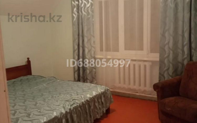 6-комнатный дом помесячно, 120 м², 6 сот., мкр Айгерим-2 Almaty - photo 1