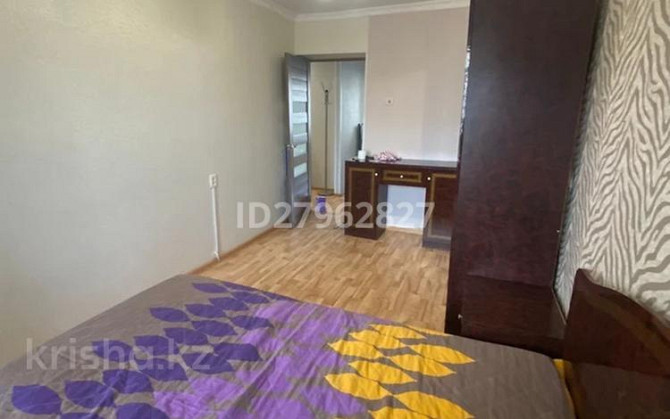 3-комнатная квартира, 63 м², 6/9 этаж посуточно, Гапеева 1 — Муканова Караганда - изображение 6