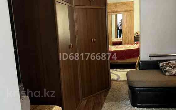 3-комнатная квартира, 80 м², 1/1 этаж посуточно, Карахан — Толе би Тараз