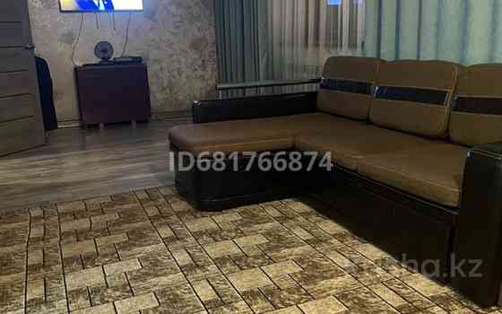 3-комнатная квартира, 80 м², 1/1 этаж посуточно, Карахан — Толе би Тараз