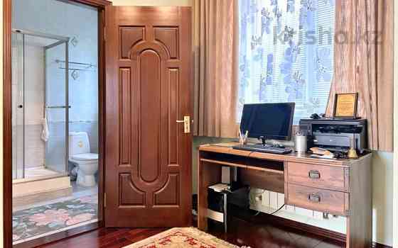 5-комнатный дом помесячно, 350 м², 6 сот., мкр Галамат Алматы