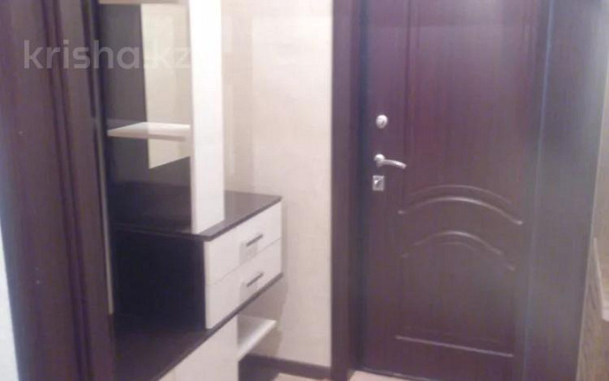 2-комнатная квартира, 60 м², 1 этаж посуточно, 4микрорайон 31 Уральск - изображение 6