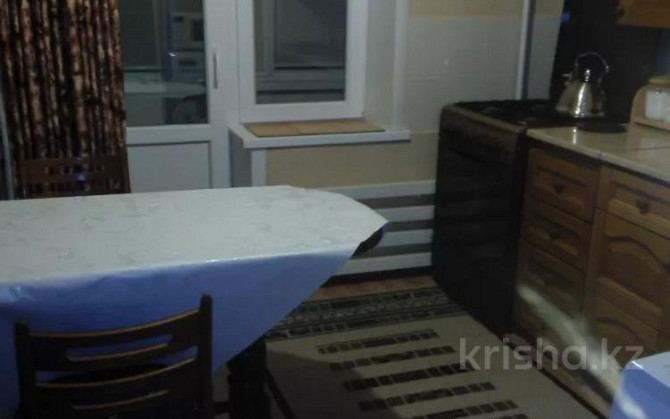 2-комнатная квартира, 60 м², 1 этаж посуточно, 4микрорайон 31 Уральск - изображение 5