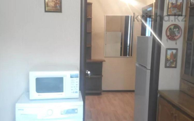 2-комнатная квартира, 60 м², 1 этаж посуточно, 4микрорайон 31 Уральск - изображение 3