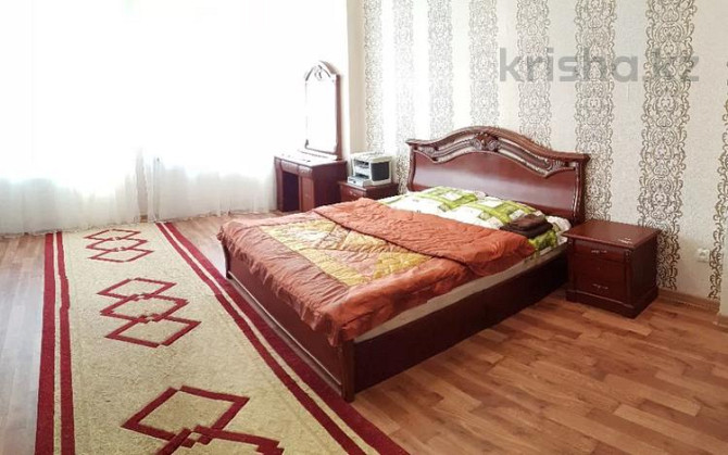 3-комнатная квартира, 105 м², 5/10 этаж посуточно, 17-й мкр 18 Aqtau - photo 2
