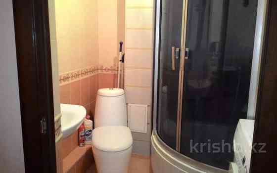 2-комнатная квартира, 65 м², 1/5 этаж посуточно, Иляева 2 Шымкент