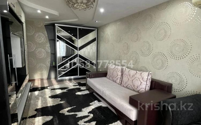 1-комнатная квартира, 45 м², 2/5 этаж посуточно, Манаш 5 Atyrau - photo 3