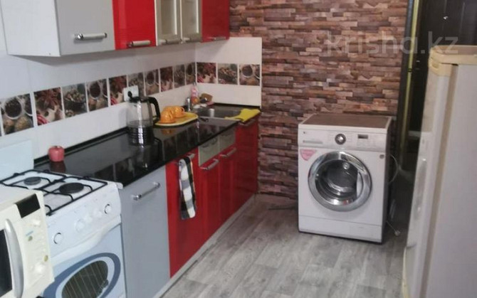 2-комнатная квартира, 55 м², 2/5 этаж посуточно, 12-й мкр 68 Aqtau - photo 4