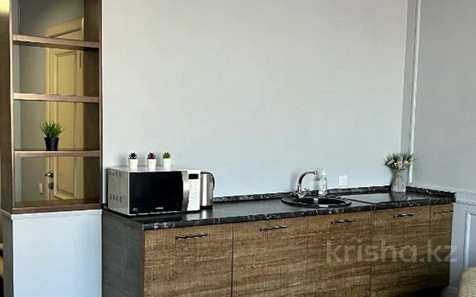 1-комнатная квартира, 38 м², 7/12 этаж посуточно, Кунаева 38 Шымкент - изображение 5