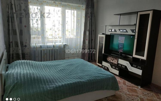 1-комнатная квартира, 40 м², 9/9 этаж посуточно, Курмангазы 108 — Зигзаг. остановка Льва Толстого Oral - photo 1