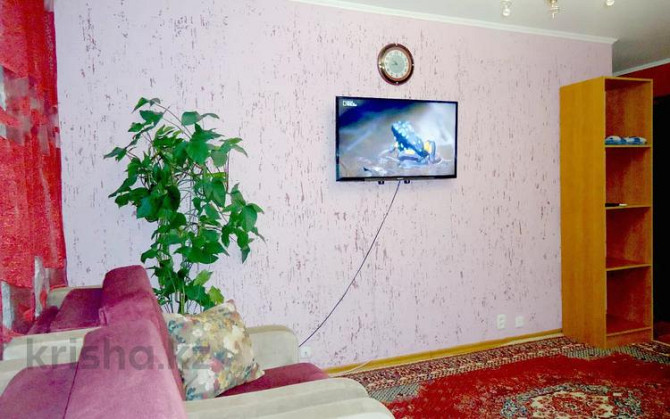 2-комнатная квартира, 65 м², 2/5 этаж посуточно, Ауэзова 38 — Байтурсынова Семей - изображение 3