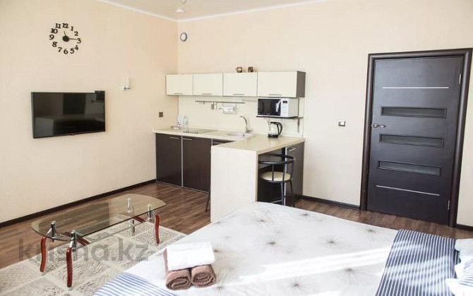 1-комнатная квартира, 37 м², 9/12 этаж посуточно, проспект Кунаева 38 Шымкент - изображение 3