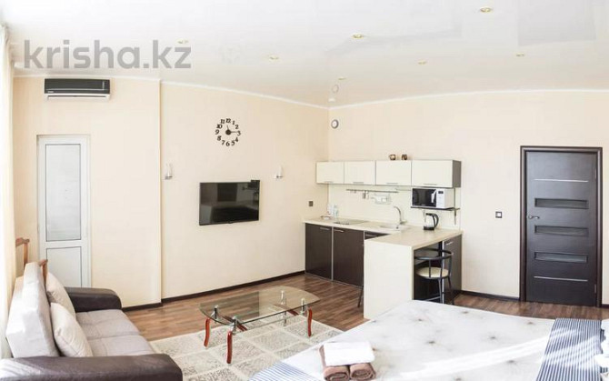 1-комнатная квартира, 37 м², 9/12 этаж посуточно, проспект Кунаева 38 Шымкент - изображение 4