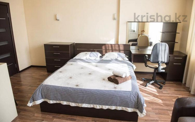 1-комнатная квартира, 37 м², 9/12 этаж посуточно, проспект Кунаева 38 Шымкент - изображение 8