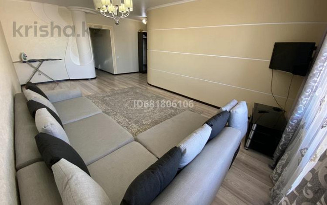 2-комнатная квартира, 72 м², 9/9 этаж посуточно, мкр 5 78 — Тлепбергенова Актобе - изображение 6