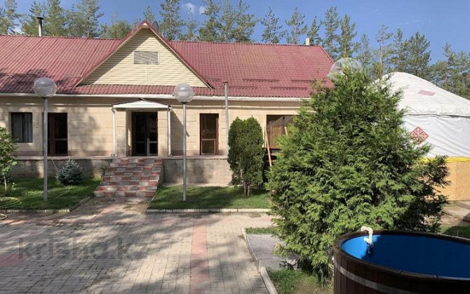 7-комнатный дом помесячно, 400 м², 20 сот., Альфараби — Дулати Алматы - изображение 1