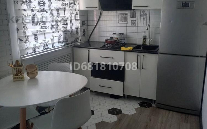 2-комнатная квартира, 43 м², 2/3 этаж посуточно, Площад желтоксан 34 — Коркыт-ата.Желтоксан Кызылорда - изображение 1