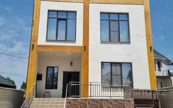 7-комнатный дом помесячно, 700 м², 8 сот., мкр Горный Гигант, Альфараби — Жамакаева Алматы
