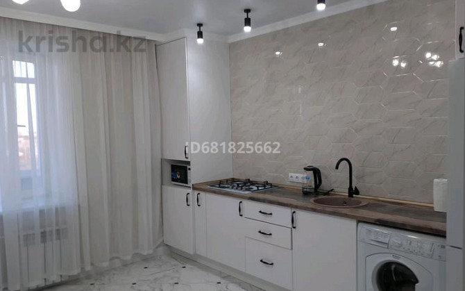 1-комнатная квартира, 45 м², 5/9 этаж посуточно, Самал 72/3 — Рядом с садиком Уральск - изображение 3