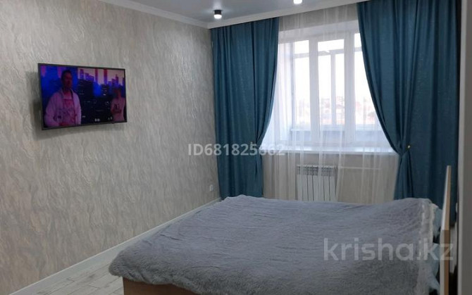 1-комнатная квартира, 45 м², 5/9 этаж посуточно, Самал 72/3 — Рядом с садиком Уральск - изображение 6