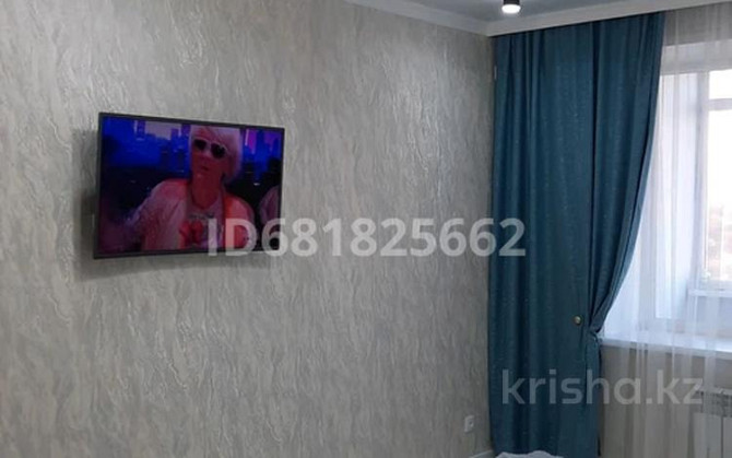 1-комнатная квартира, 45 м², 5/9 этаж посуточно, Самал 72/3 — Рядом с садиком Уральск - изображение 5