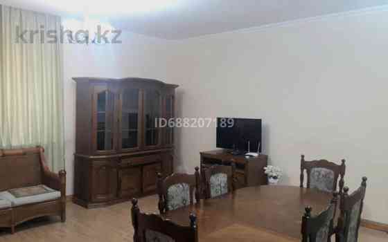 4-комнатный дом помесячно, 100 м², Каирбекова 79 — Богенбай батыра Алматы