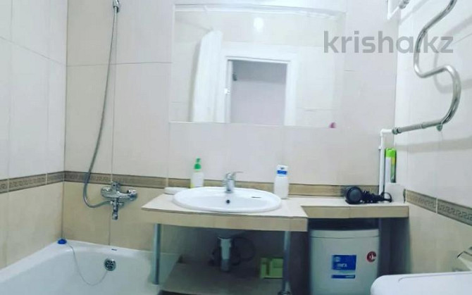 1-комнатная квартира, 33 м², 2/5 этаж посуточно, Ломова 44 — Абая Павлодар - изображение 4