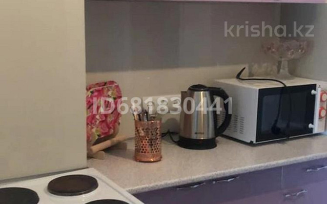 1-комнатная квартира, 30 м², 2/6 этаж посуточно, мкр №2 38в Almaty - photo 3