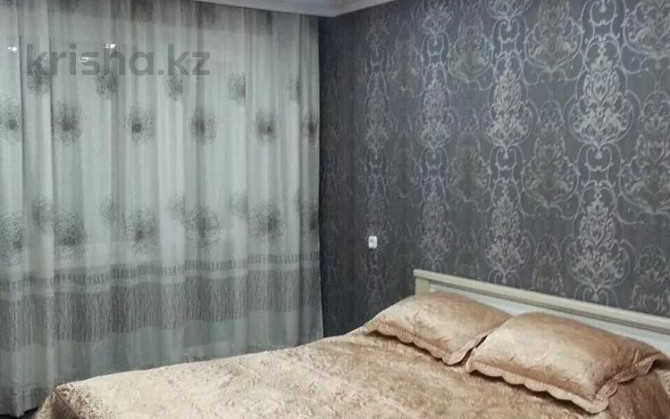 2-комнатная квартира, 45 м² посуточно, 15 микрорайон 28 Караганда - изображение 1
