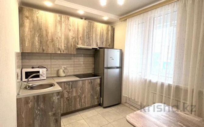 2-комнатная квартира, 54 м², 12/12 этаж посуточно, мкр Акбулак, Байтерекова 87 Алматы - изображение 6